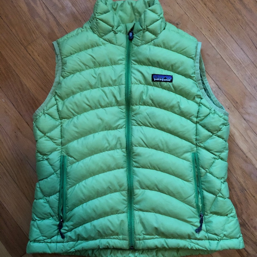 Women’s size small Patagonia down vest